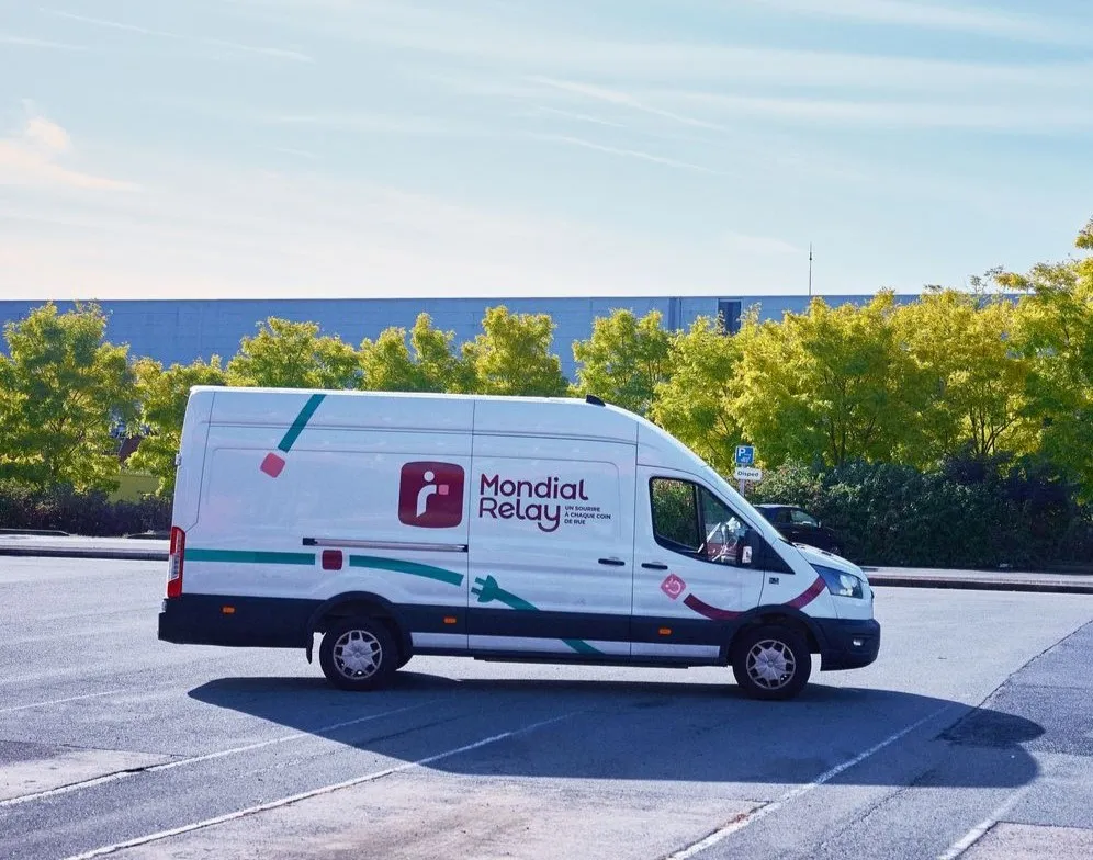 Camion de livraison Mondial Relay